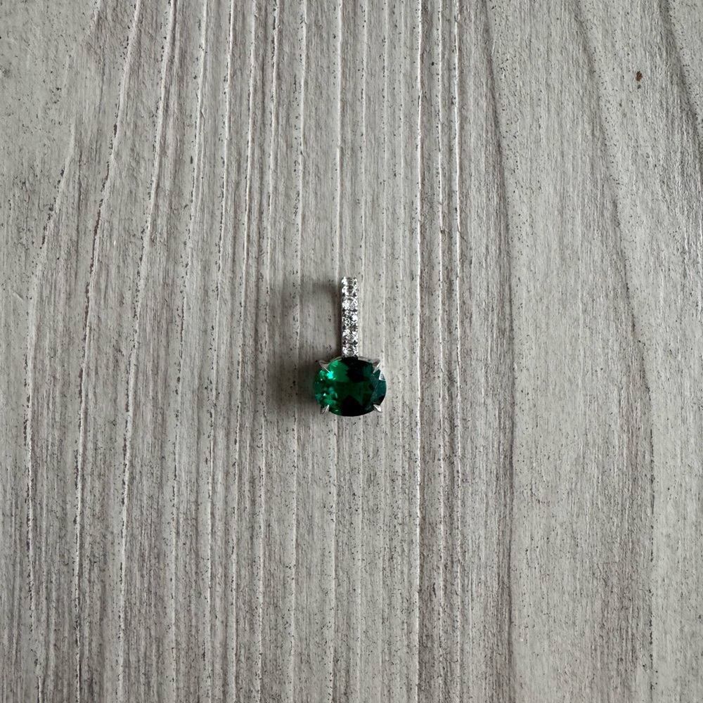 KATE RIVIÈRE NECKLACE IN 3.75MM LAB WHITE SAPPHIRE 16in with emerald pendant - Picture 9 of 10